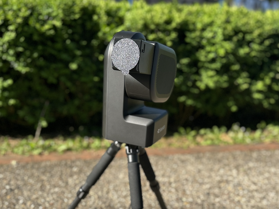 Seestar équipé d'un pare lumière et d'un capuchon