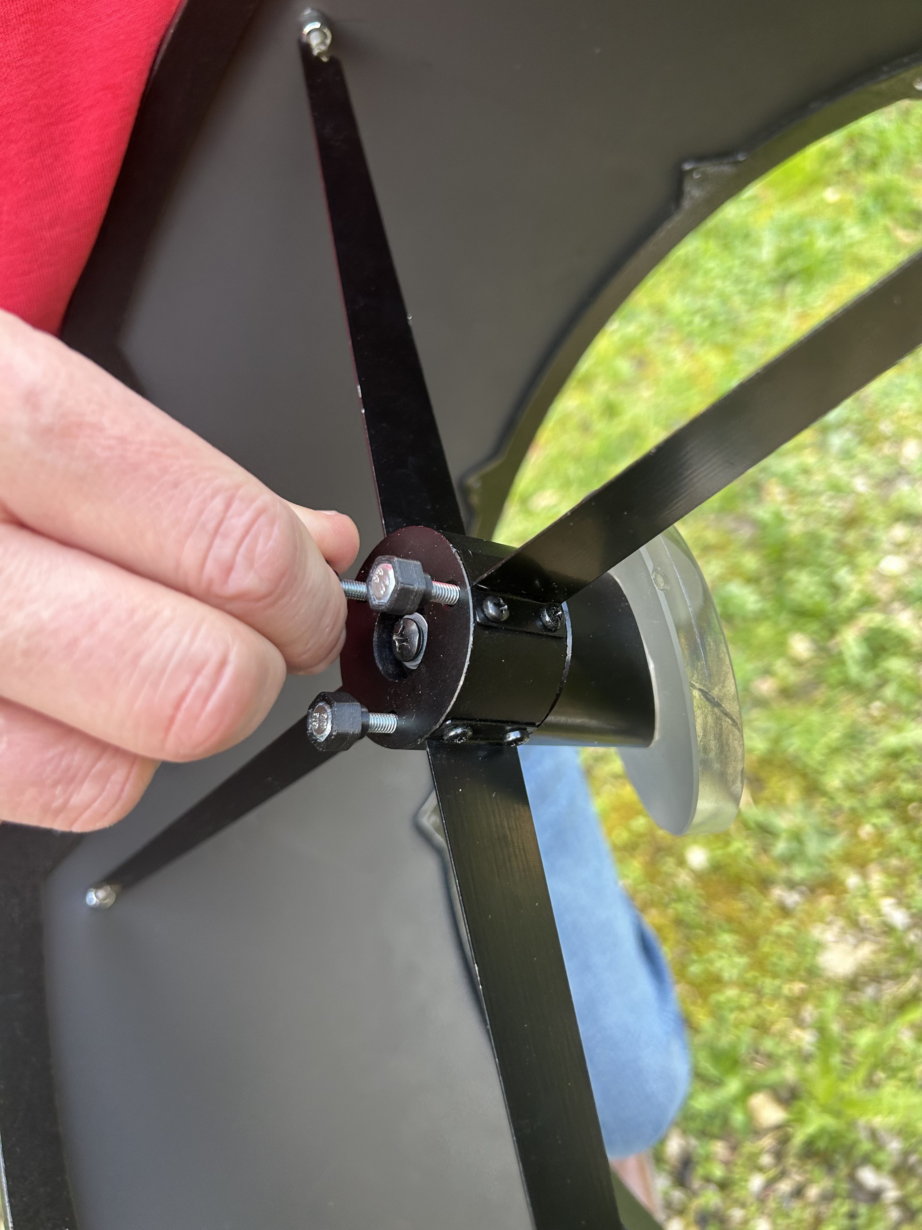 Vis moletées de collimation - Détail